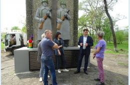 19.05.2022 Начался ремонт  сквера в Углекаменске | Администрация муниципального округа город Партизанск Приморского края Официальный сайт