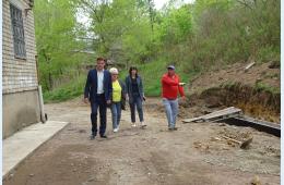 19.05.2022 Дворовые территории приводят в порядок  | Администрация муниципального округа город Партизанск Приморского края Официальный сайт